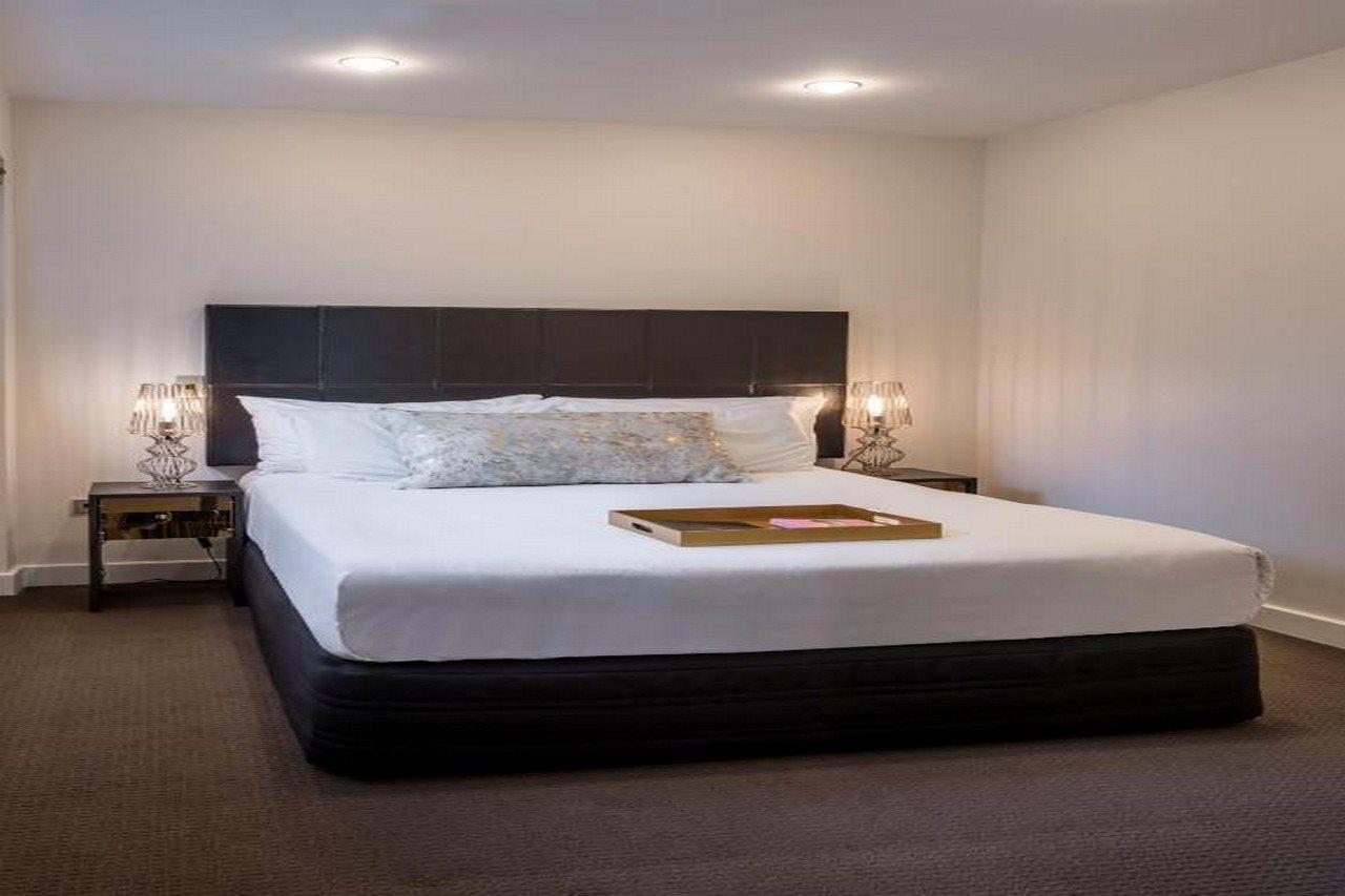 Museum Apartment Hotel, Independent Collection By Evt Wellington Buitenkant foto A bedroom at the hotel