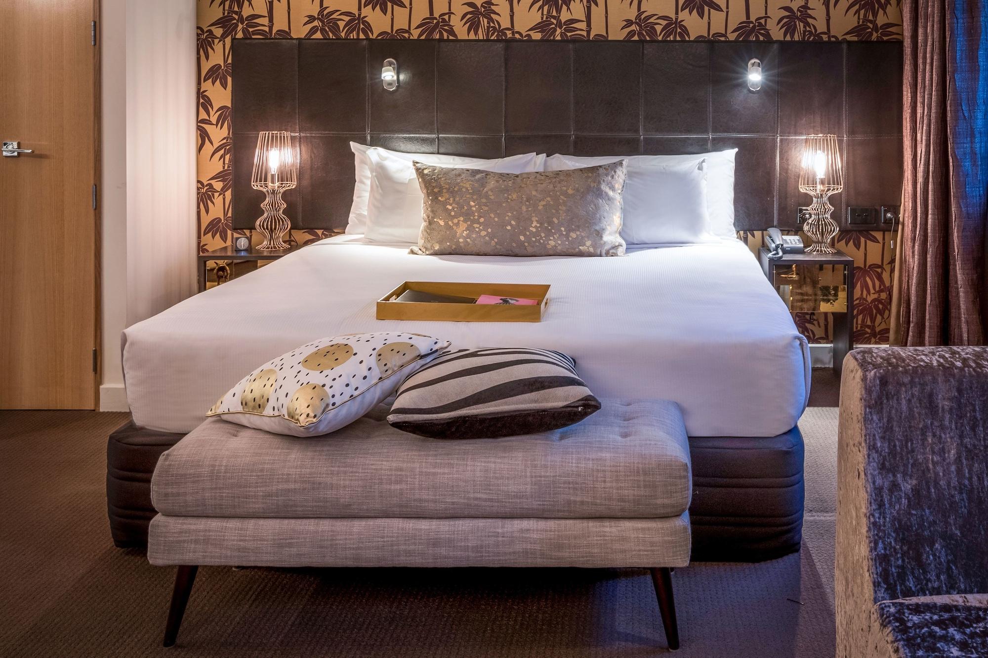 Museum Apartment Hotel, Independent Collection By Evt Wellington Buitenkant foto A bedroom at the hotel