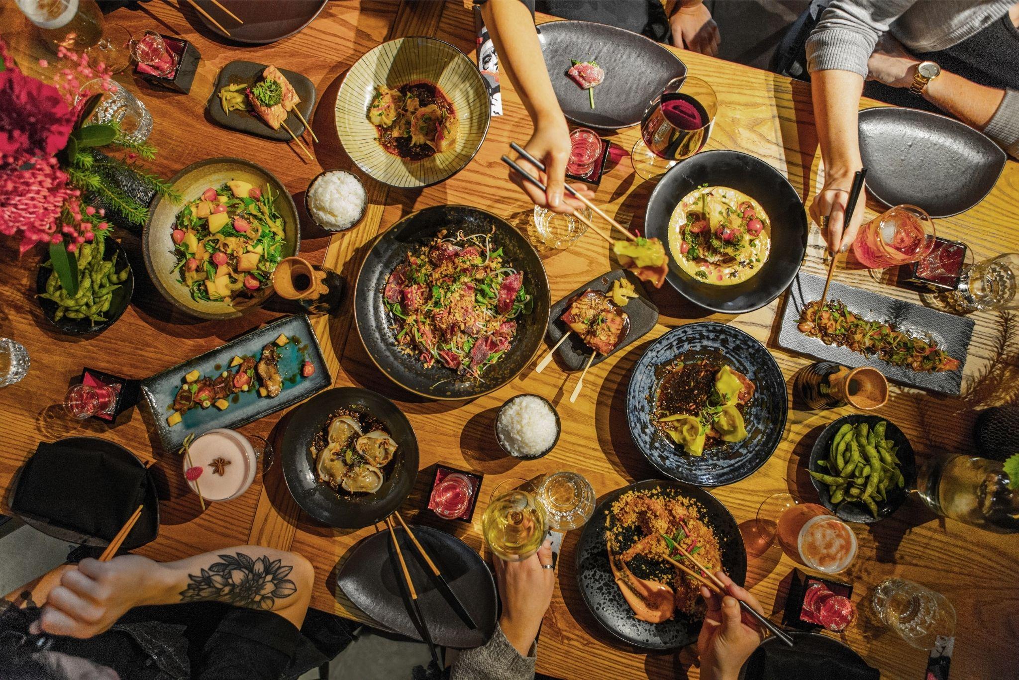 Museum Apartment Hotel, Independent Collection By Evt Wellington Buitenkant foto A selection of dishes at a restaurant in Hong Kong