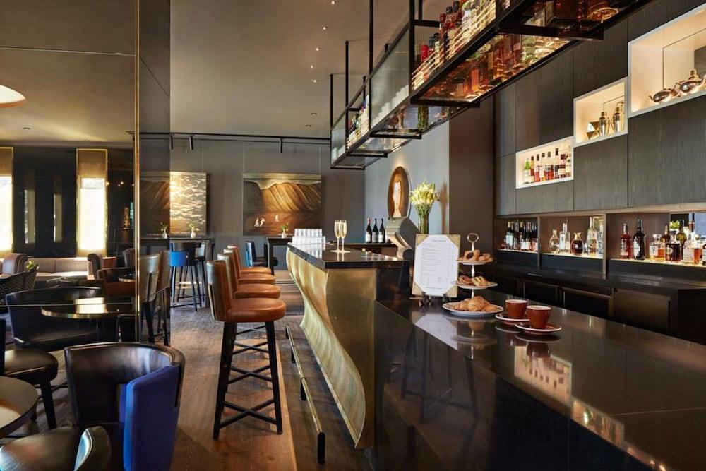 Museum Apartment Hotel, Independent Collection By Evt Wellington Buitenkant foto The bar at the hotel