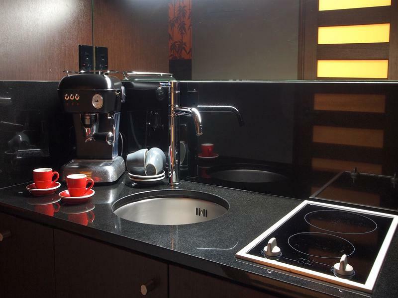 Museum Apartment Hotel, Independent Collection By Evt Wellington Buitenkant foto A coffee machine in a kitchen