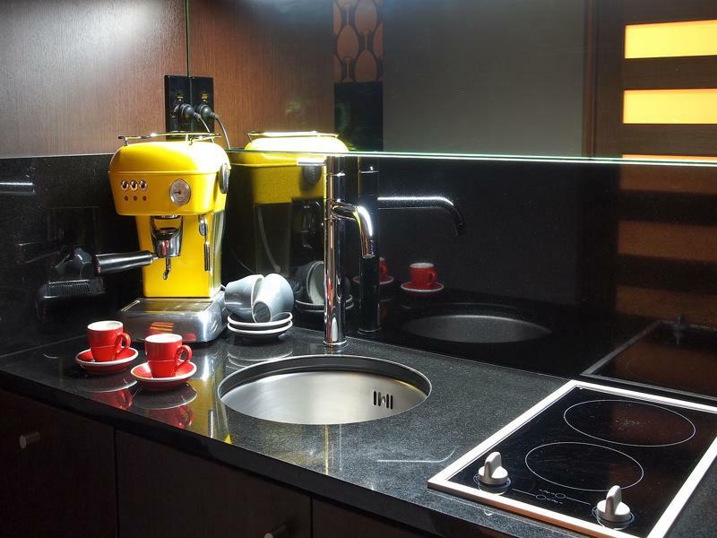 Museum Apartment Hotel, Independent Collection By Evt Wellington Buitenkant foto A kitchen with a built-in sink